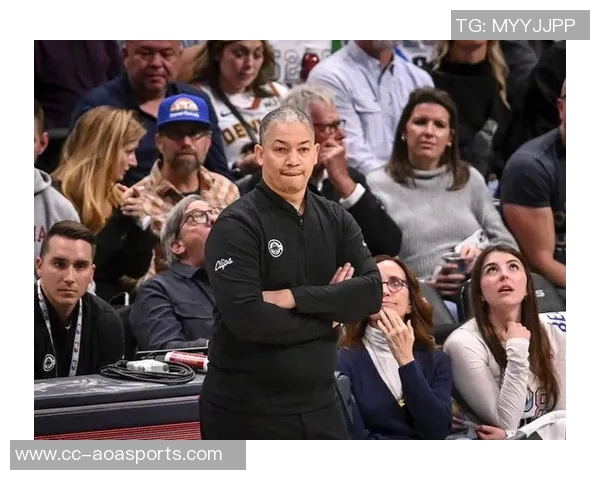 明天对阵雷霆泰伦卢谈小卡和比尔出战情况尚不明朗